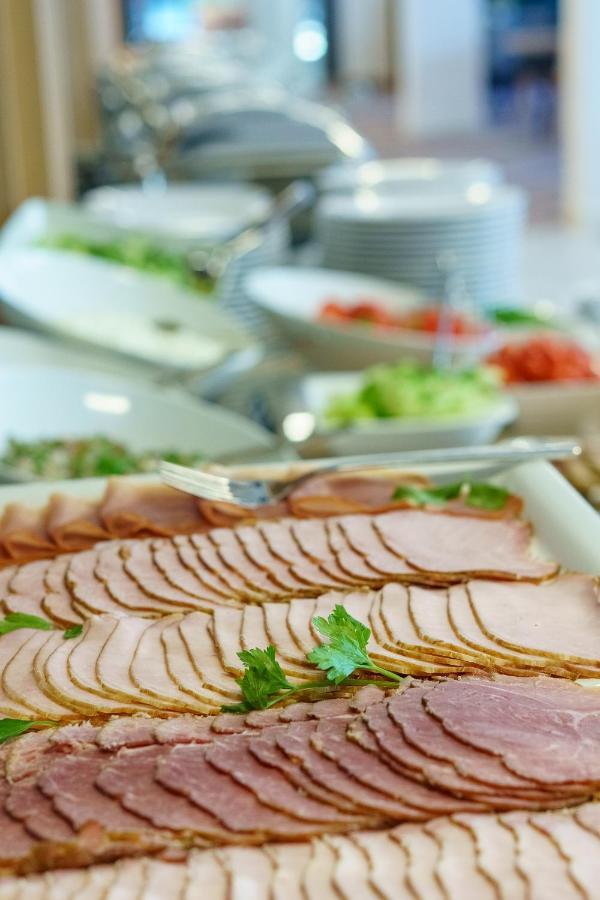 Szumy Park Hotel & Restaurant Susiec 外观 照片